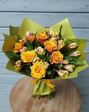 Букет цветов из:  Альстромерии и Розы в Югорёнке