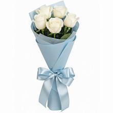 Букет 5 Белых роз Проуд в Югорёнке