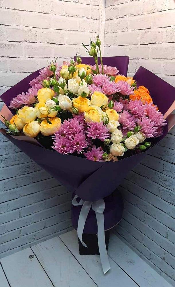 Букет цветов из: Хризантемы и Розы в Югорёнке