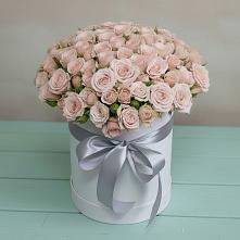 Цветочная композиция из Розы в шляпной коробке в Югорёнке