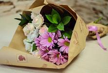 Букет цветов из:  Розы и Хризантемы #REPLACE_PRED# Югорёнке