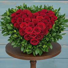 Цветочная композиция из Розы в виде сердца #REPLACE_PRED# Югорёнке