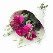 Букет цветов из:  Розы в Югорёнке
