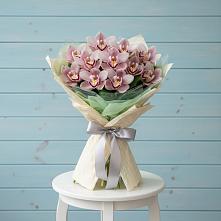 Букет цветов из:  Орхидеи и Розы в Югорёнке
