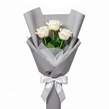 Букет 3 белые розы в Югорёнке