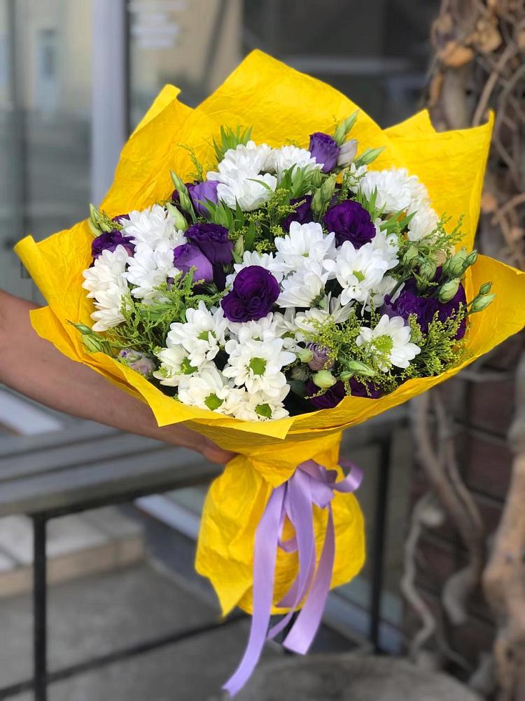 Букет цветов из: Ирисы, Хризантемы и Ромашки в Югорёнке