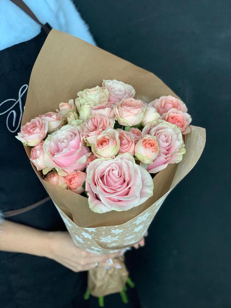 Букет цветов из: Хризантемы и Розы в Югорёнке