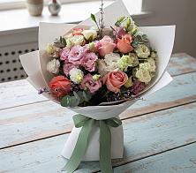 Букет цветов из:  Розы, Лизиантусы и Гвоздики #REPLACE_PRED# Югорёнке